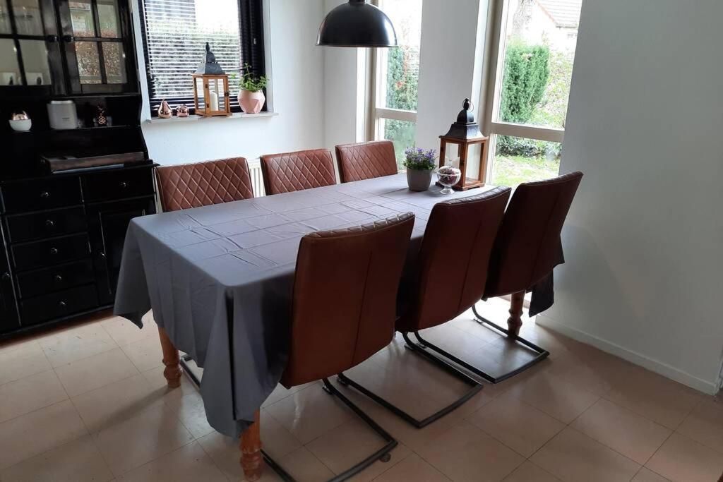 Gezellige Vakantiewoning Met Sauna In Ewijk Bij Nijmegen - Recreational Only No Workers Exterior photo